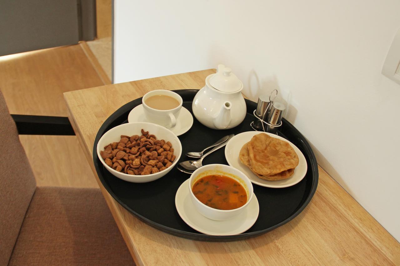 Oyo 6179 Hotel Aarjee Crescent Jaipur Extérieur photo